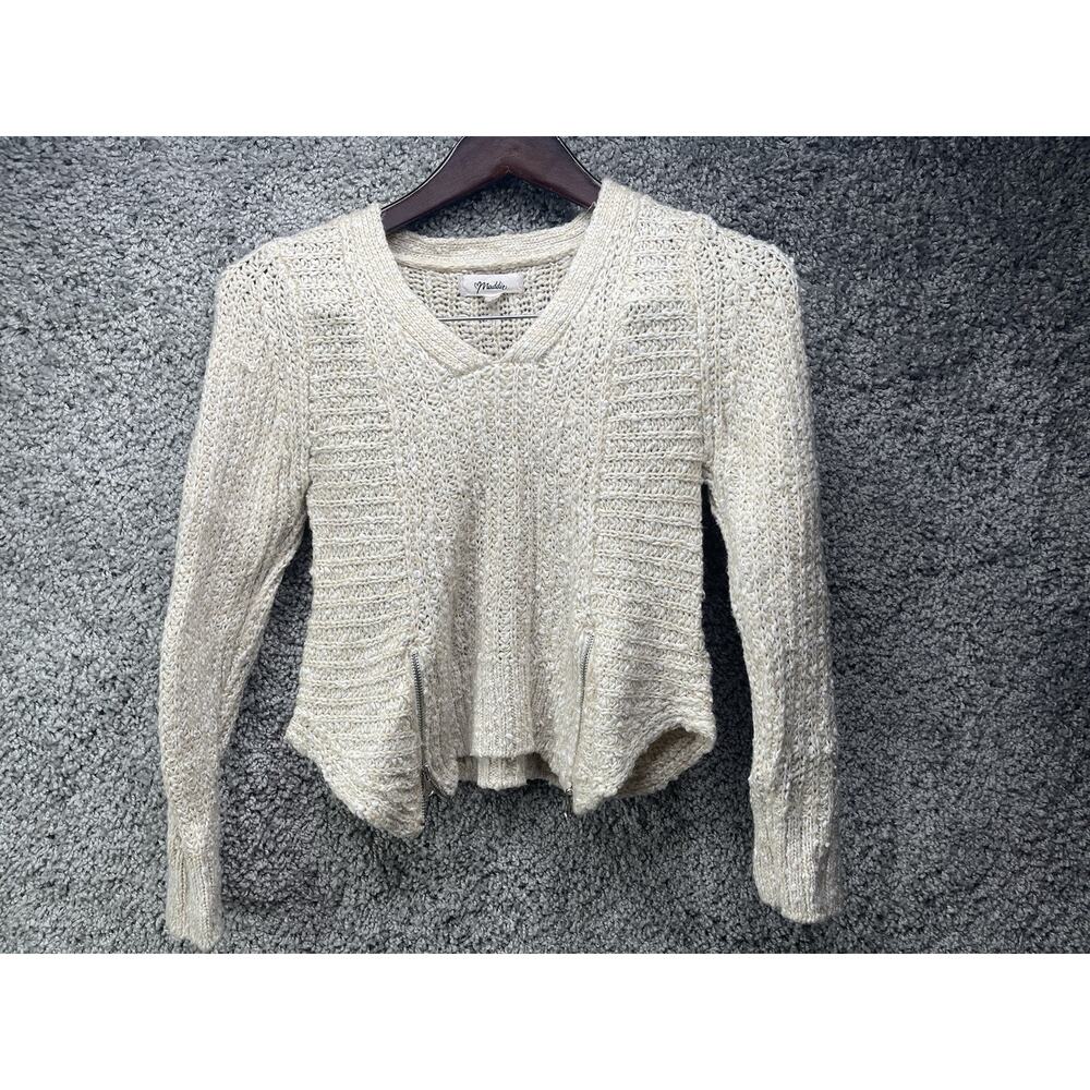 Junior's Women’s Maddie Ivory Cream Beige Pullover Sweater V Neck Size Medium